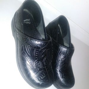 Black Leather Pattern Dansko 39